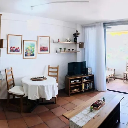 Apartment Summer Light In Playa De Americas